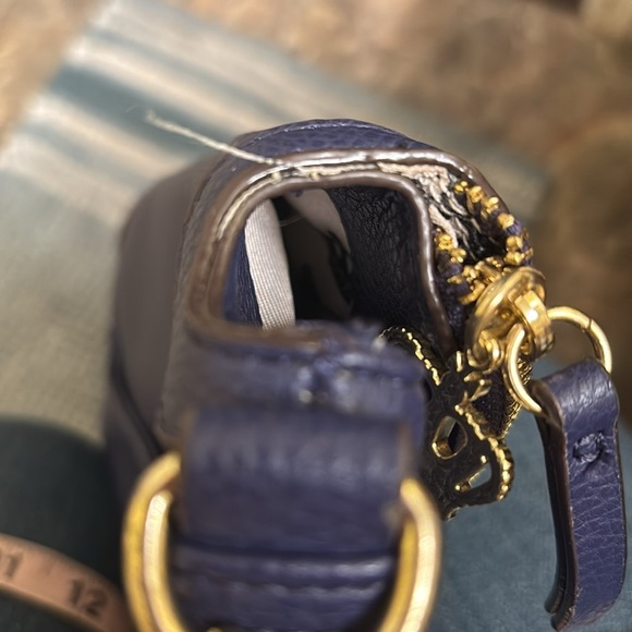 Juicy Couture Navy Traveler Flab Crossbody Bag - Picture 11 of 11